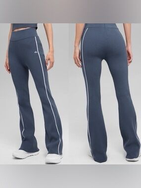 Alo Yoga Ribbed Sweater Knit Highline Flare Pant Size XS Bluestone/White